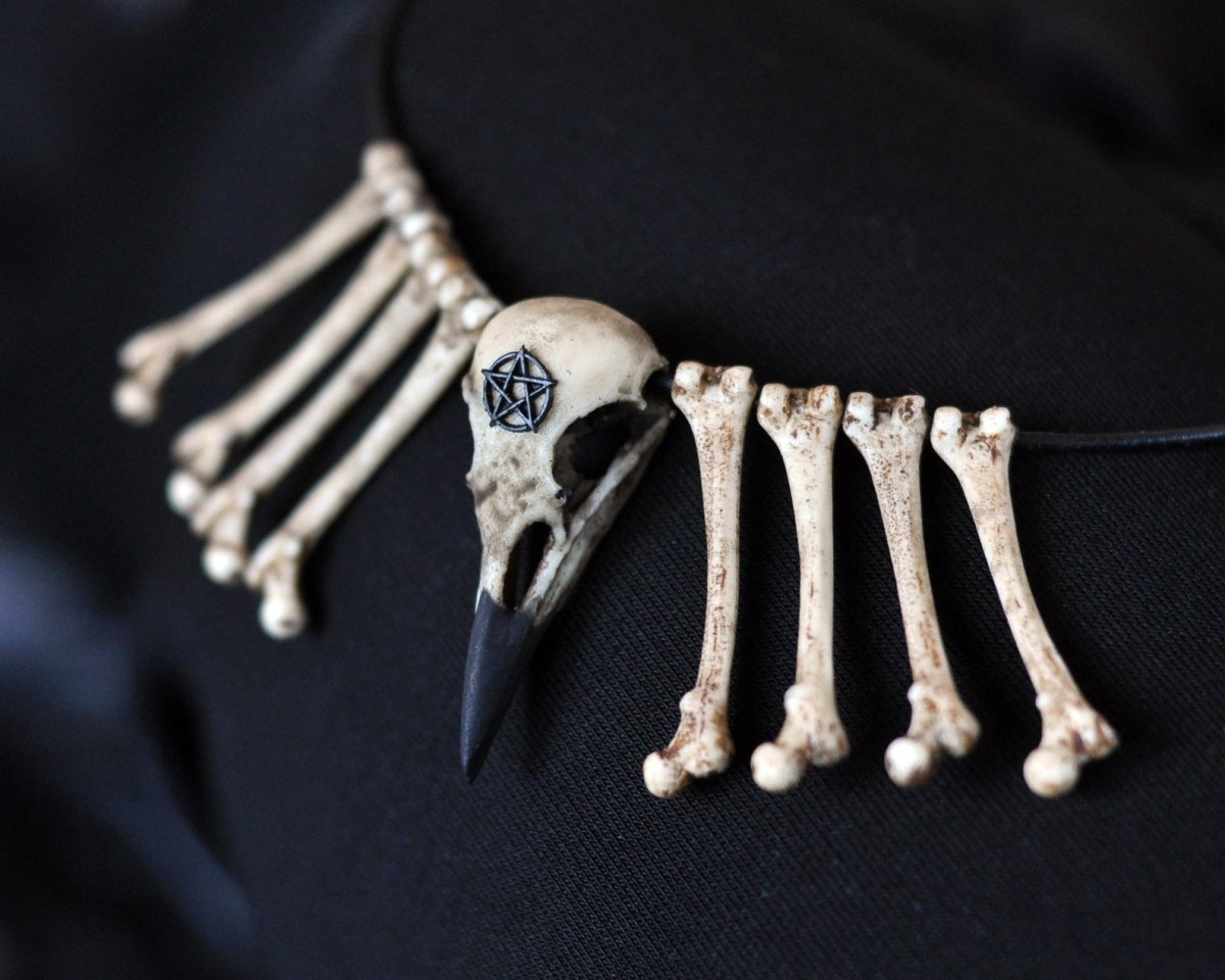 Украшения из костей