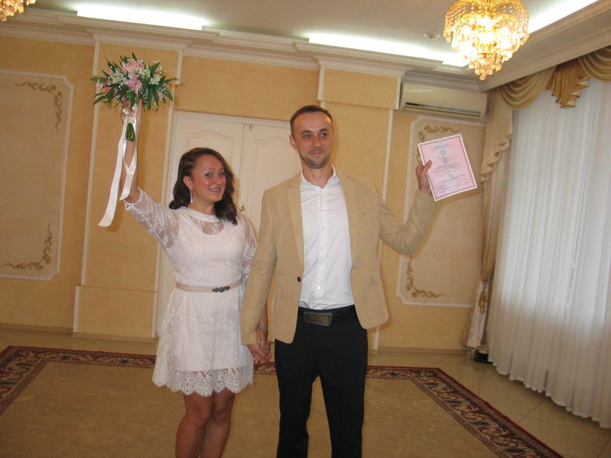 Платье для торжественной регистрации брака в ЗАГСЕ