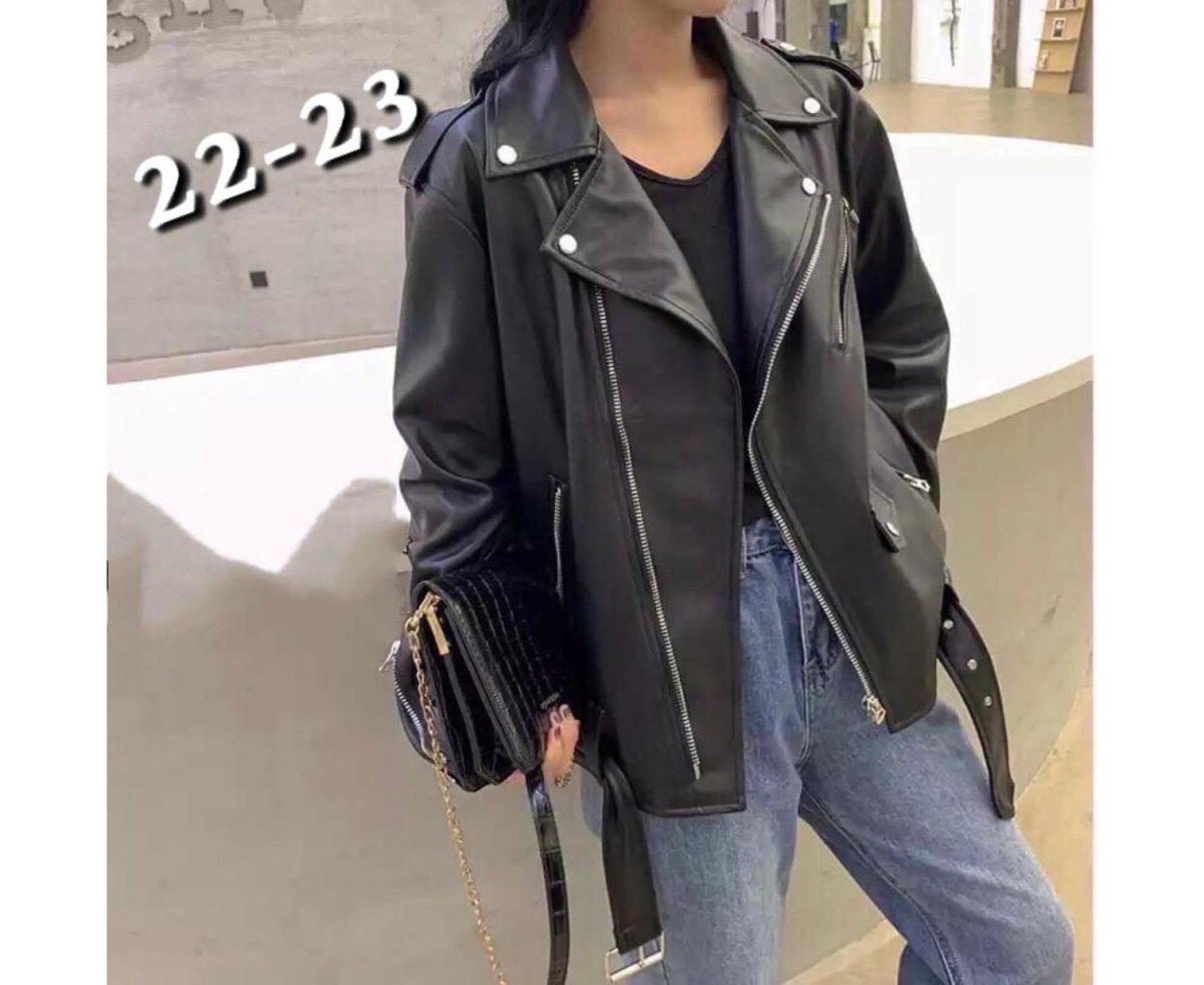 Шапка к черной куртке