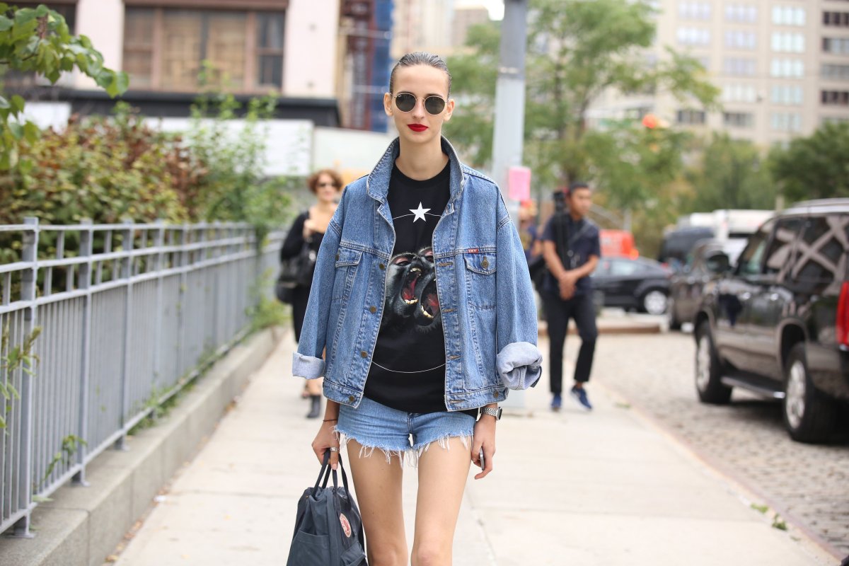 Голубая косуха оверсайз