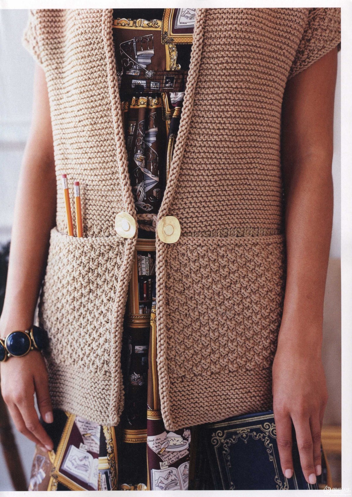 Кардиган безрукавка вязаный