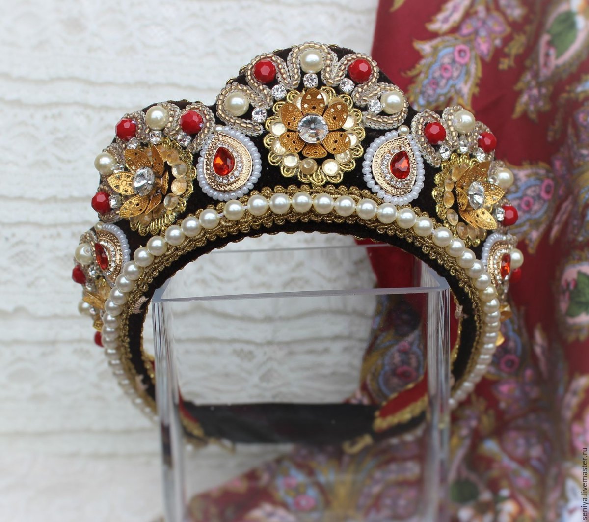 Жемчужный кокошник Оружейная палата