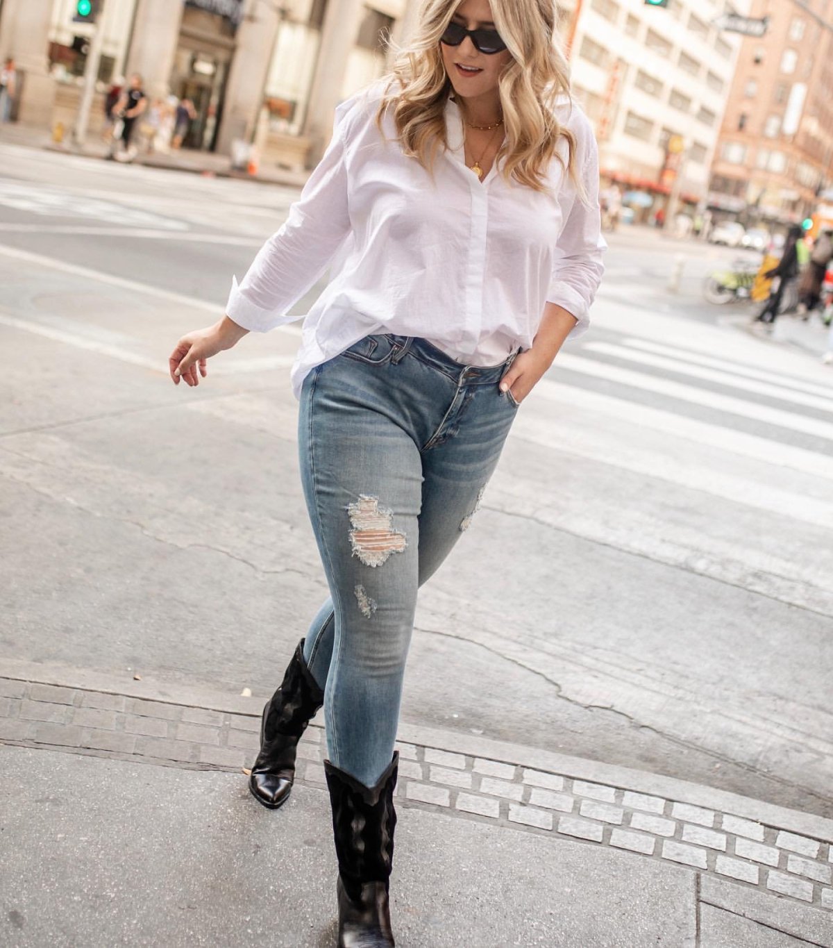 Женские образы в джинсах