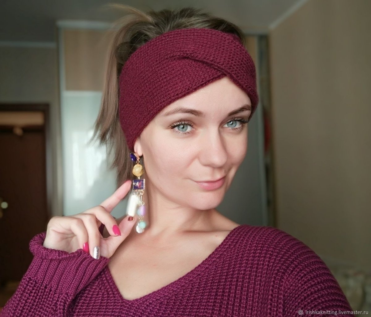Повязка на голову вязаная на короткие волосы