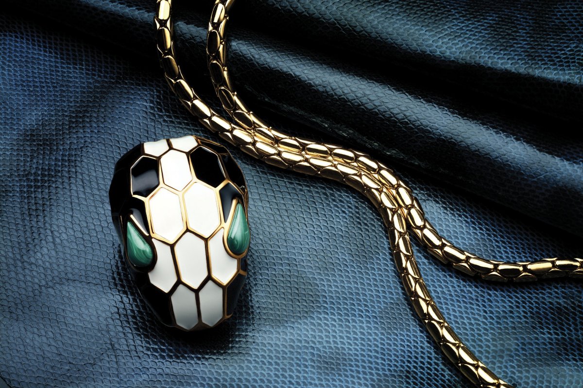 Голова змеи булгари