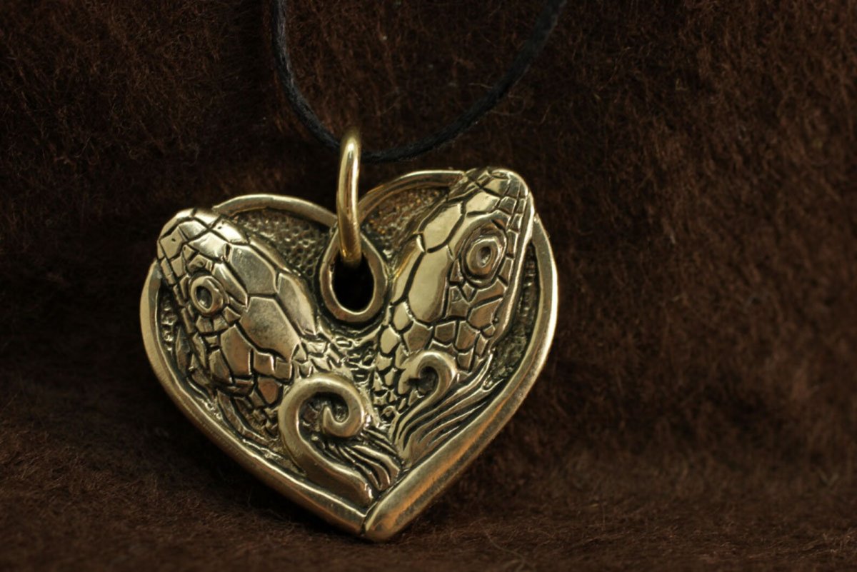 Ювелирные украшения со змеями