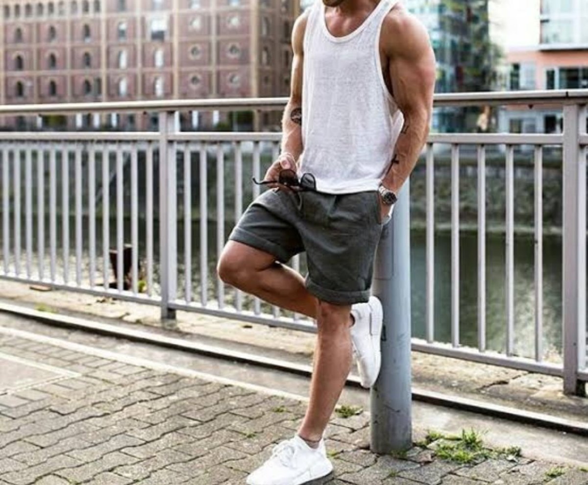 Белый пиджак черные брюки мужские