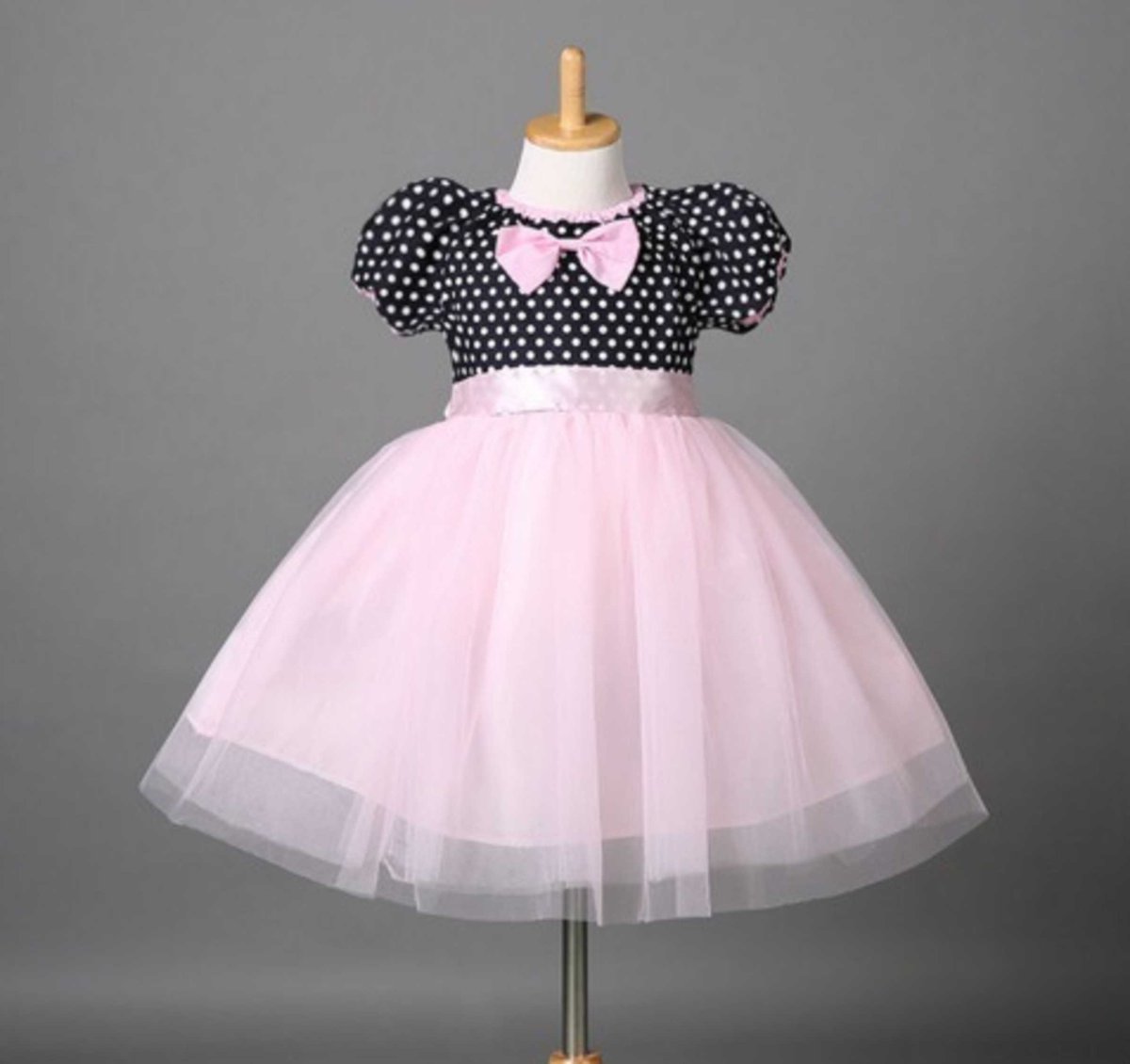 Платье с пышной юбкой для девочки