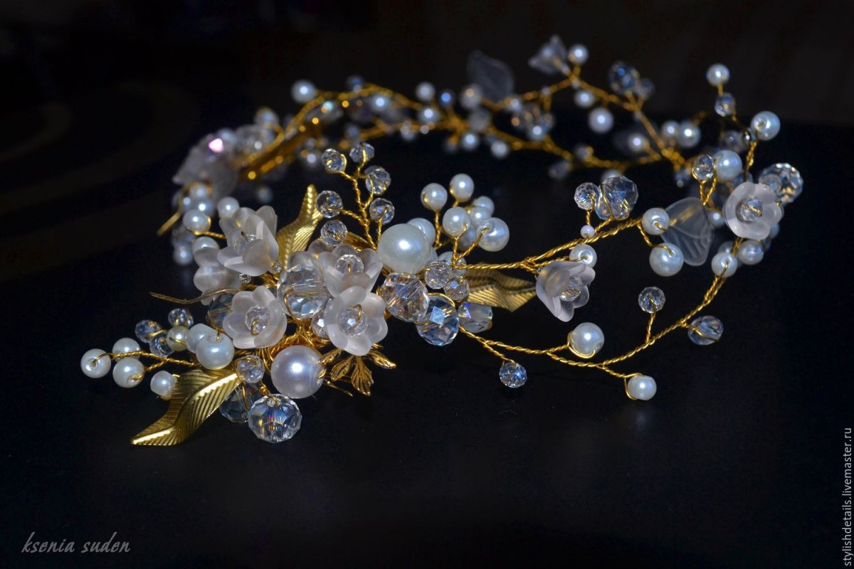 Ландыши в руках