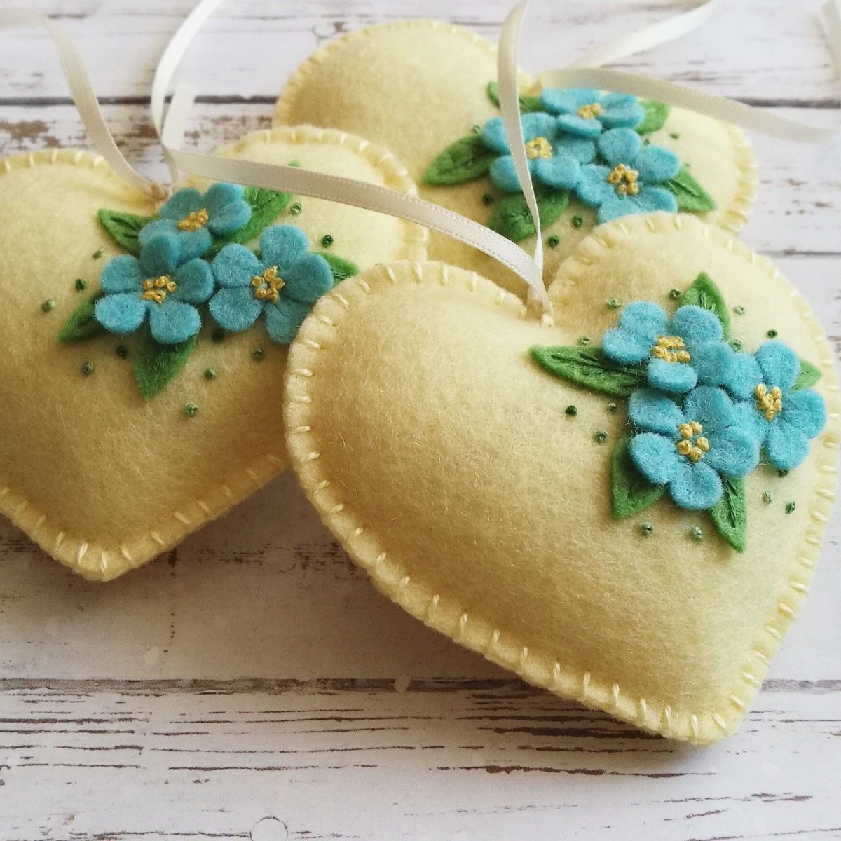 Незабудки из фетра
