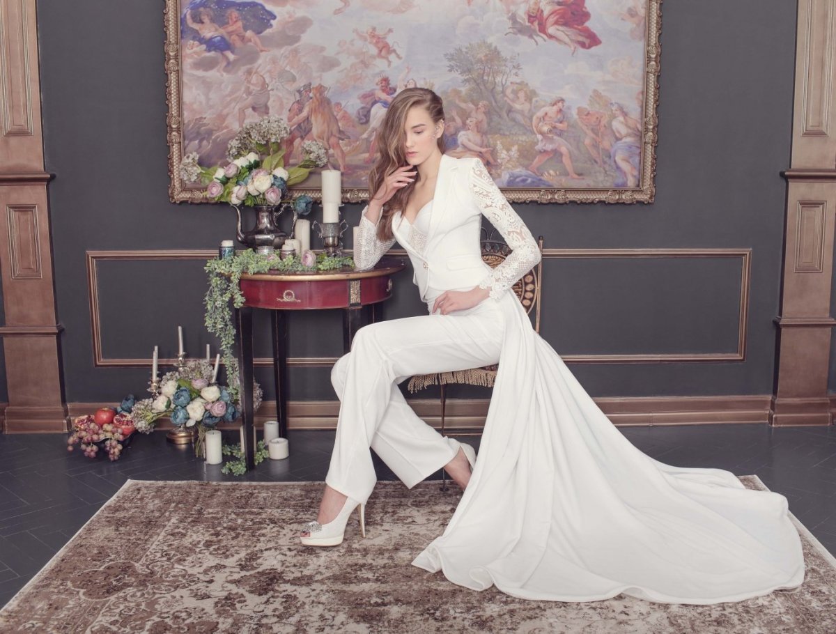 Белый брючный костюм Mango