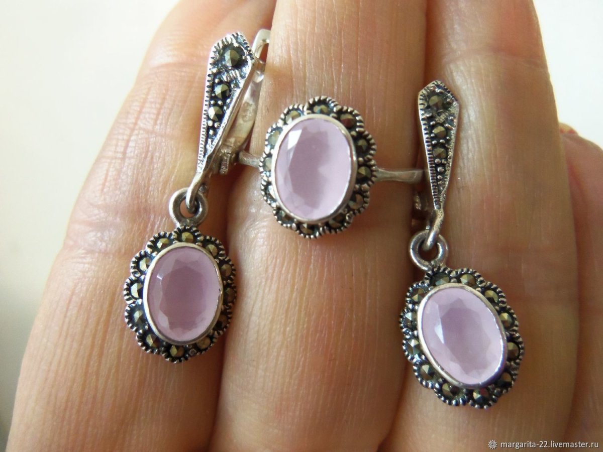 Розовый кварц украшения