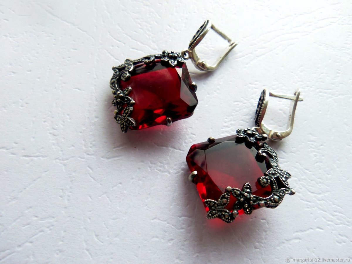 Армянское серебро гранат
