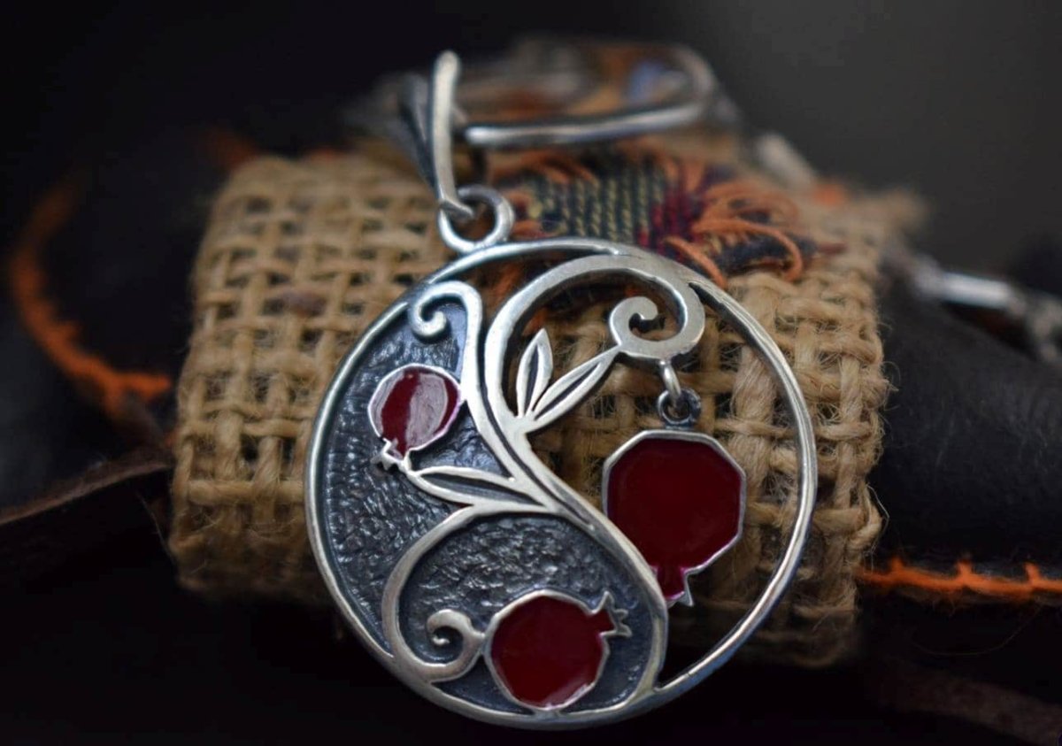 Армянские серебряные украшения