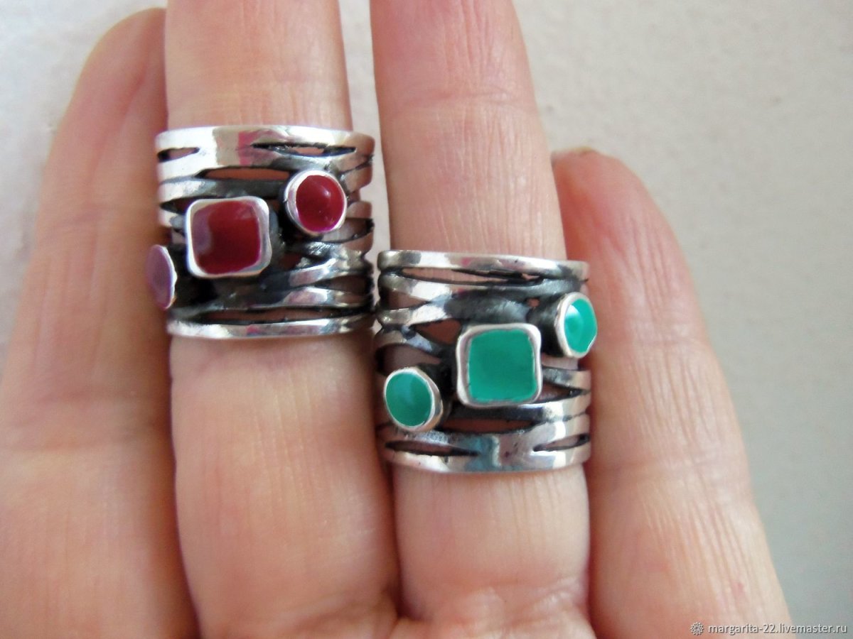 Серьги в виде виноградной лозы