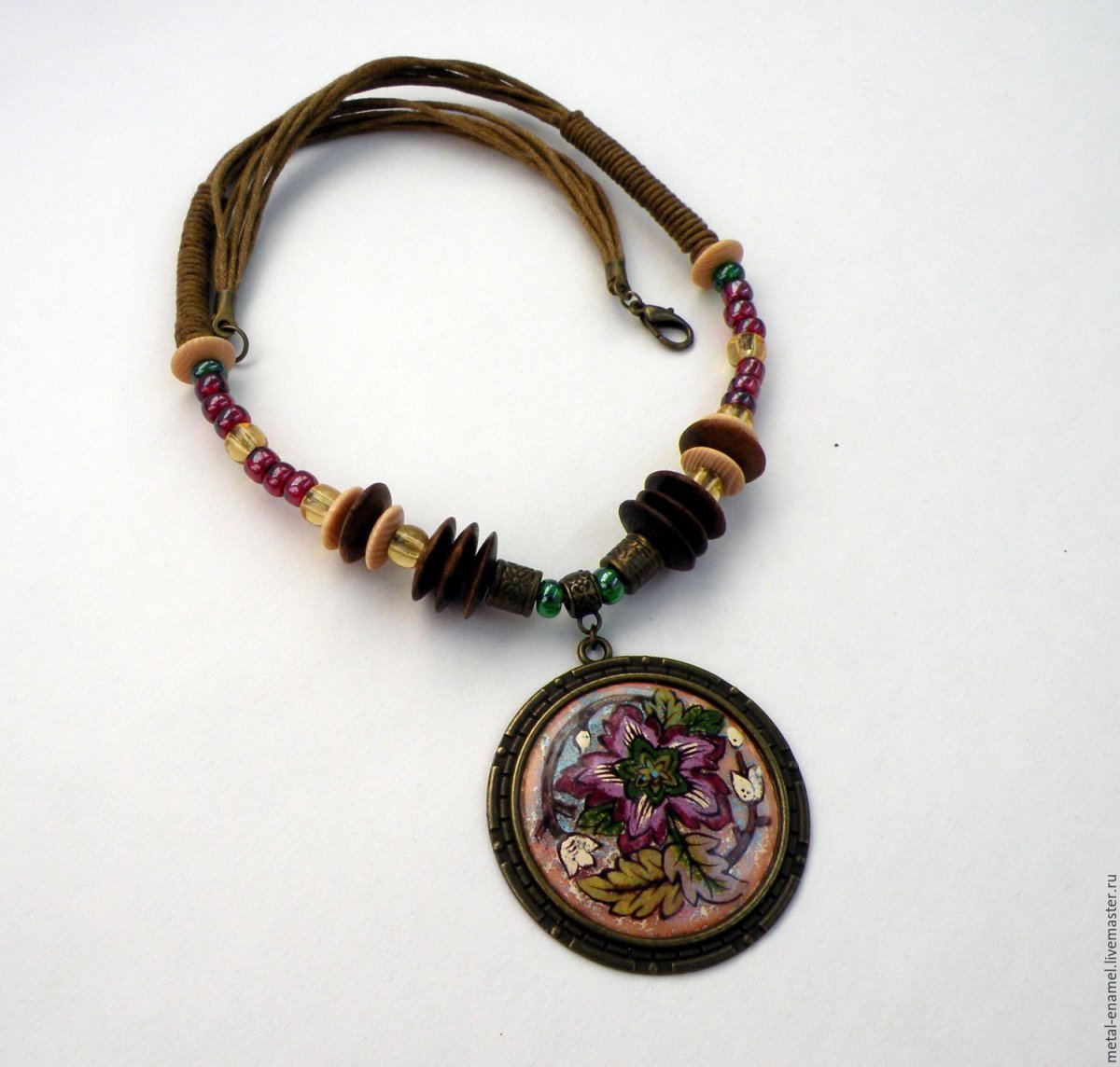 Подвеска из ткани в стиле бохо