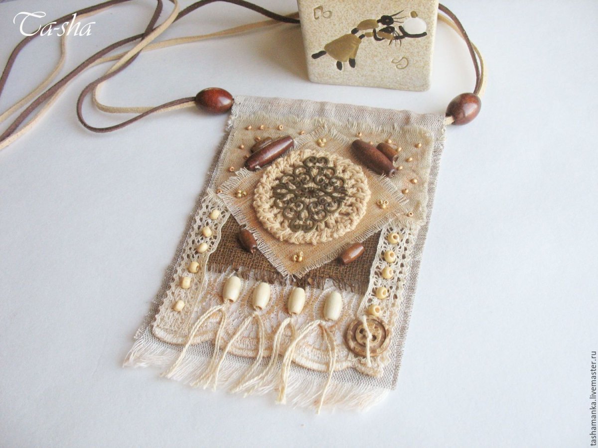 Подвеска из ткани