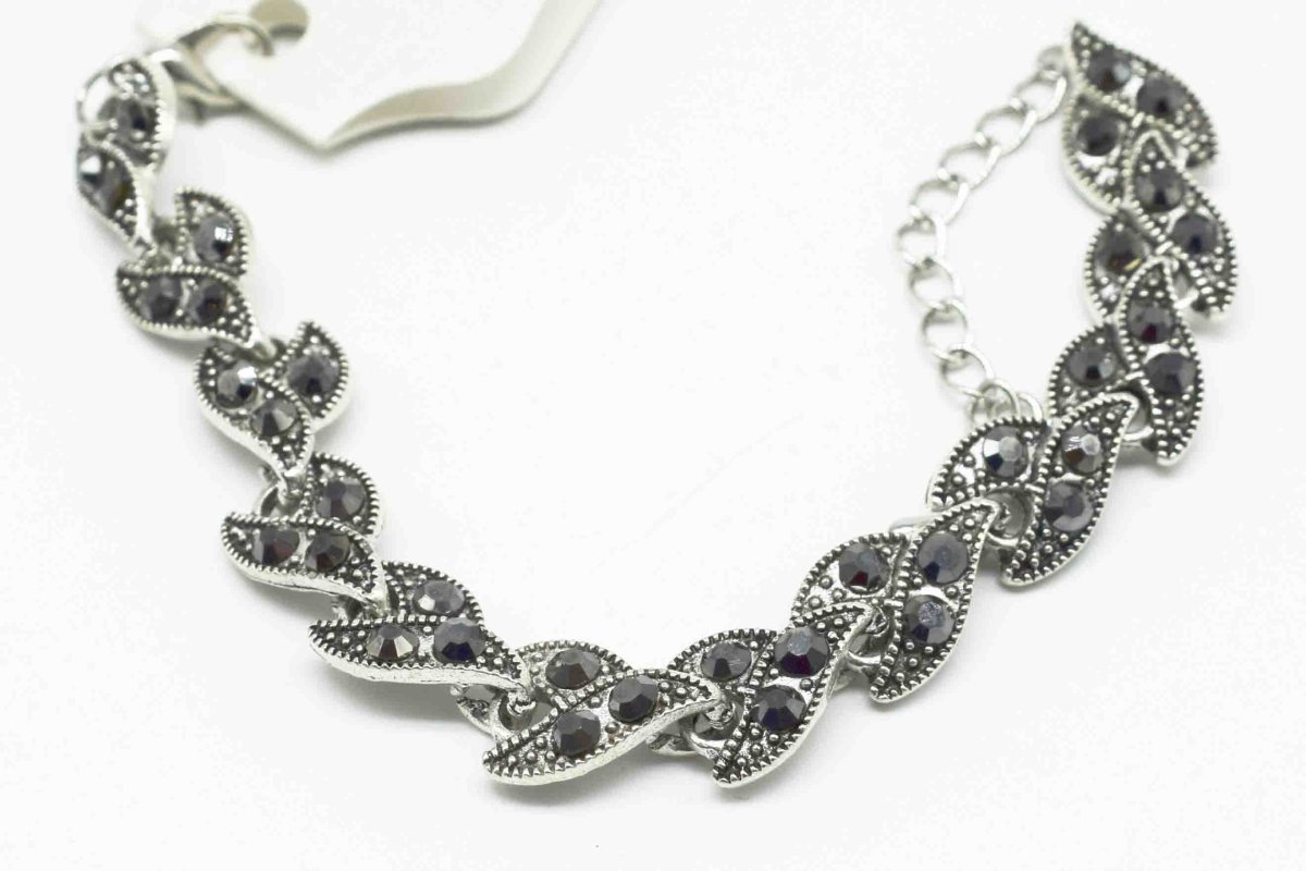 Украшения из капельного серебра в Абхазии