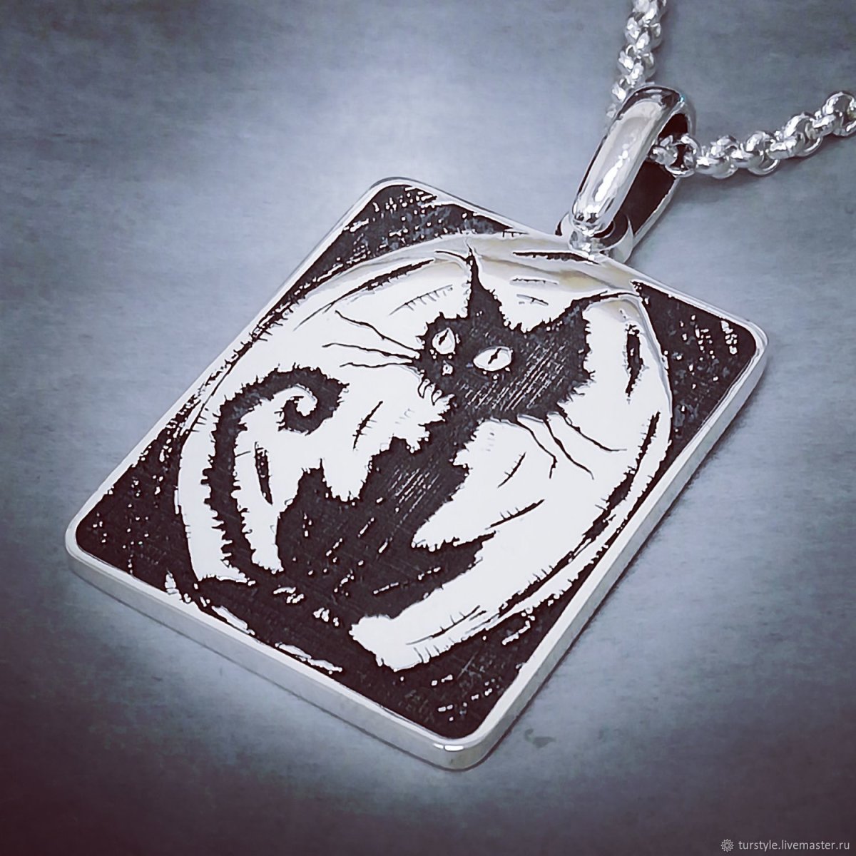 Кулон черная кошка