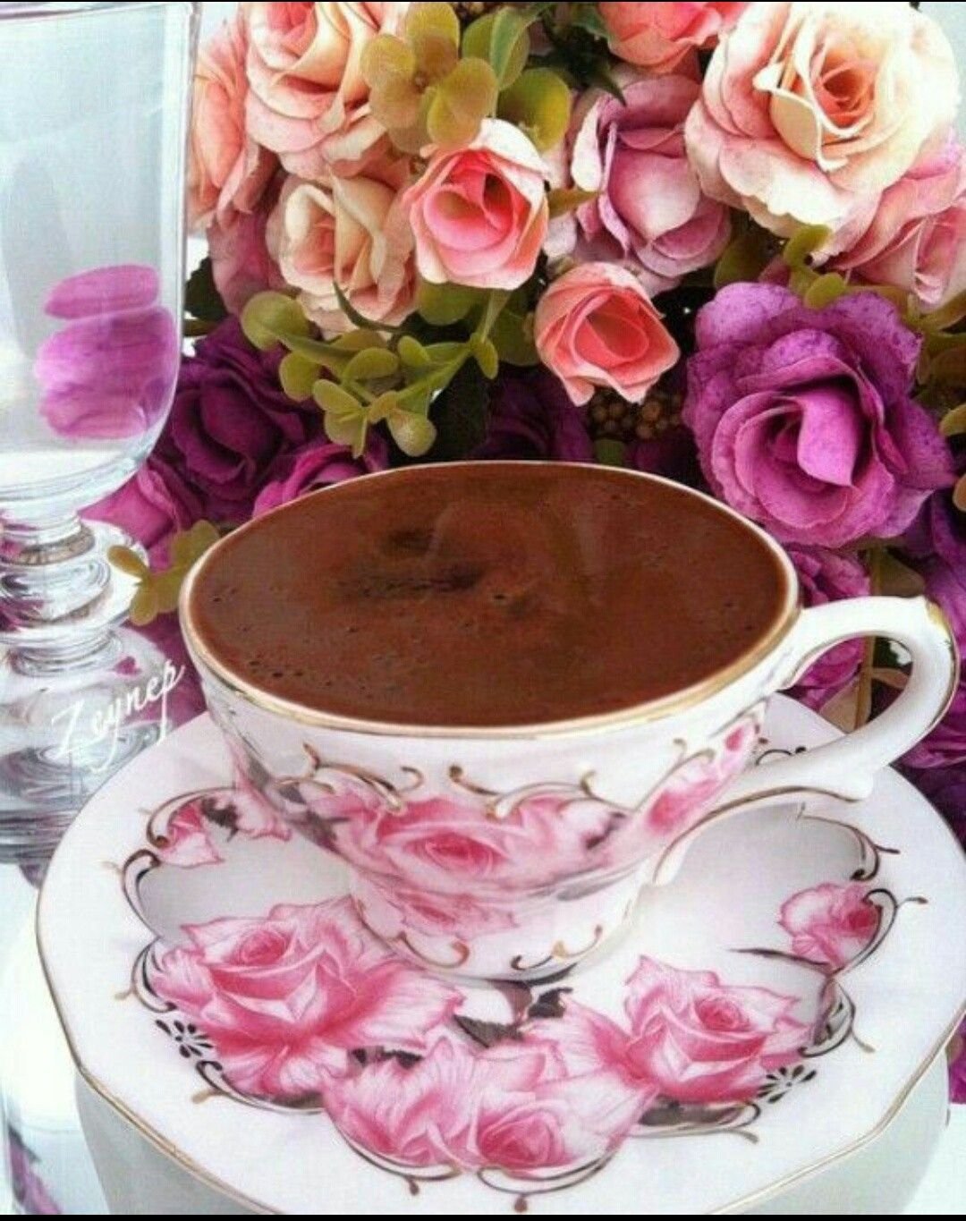 Чашечка кофе с розой