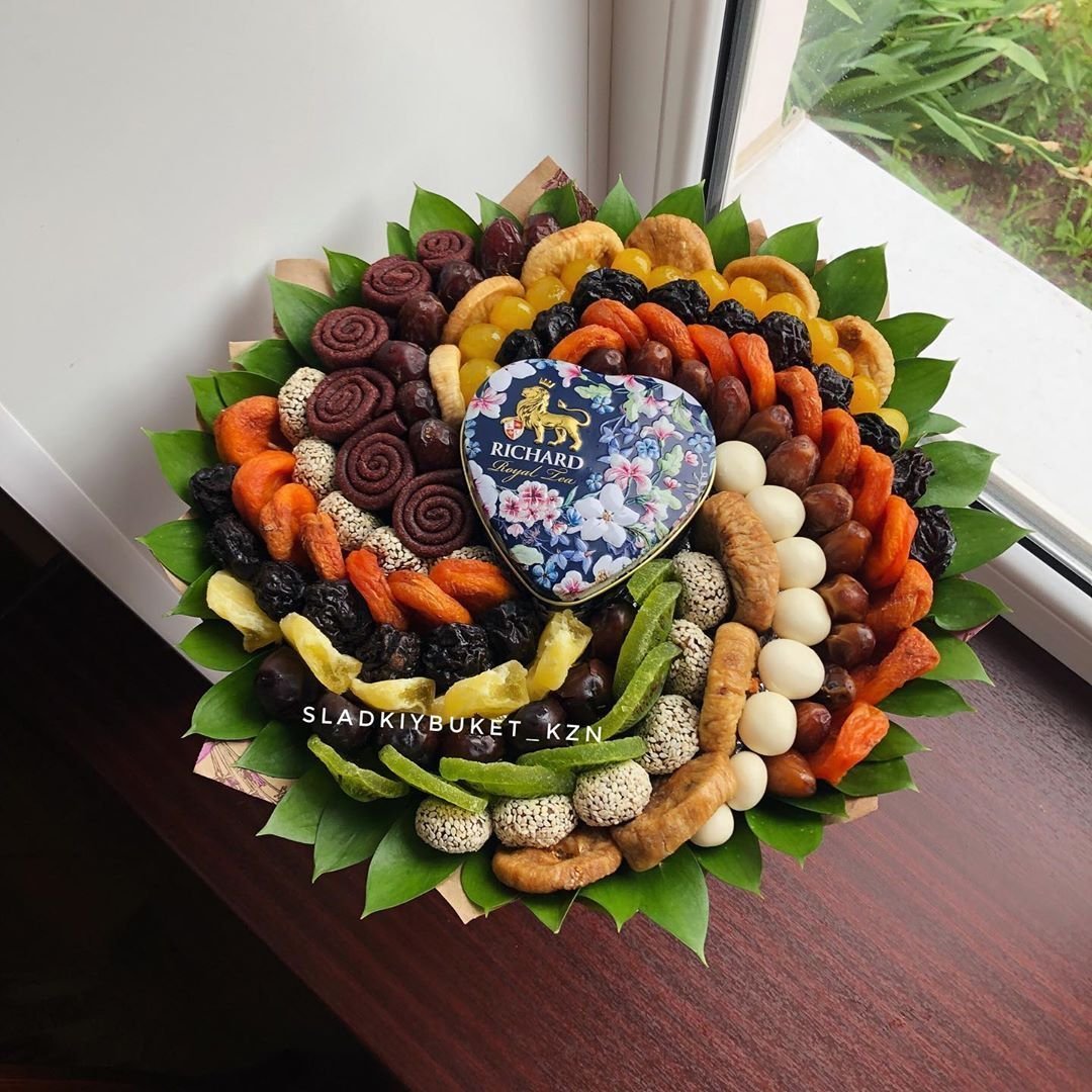 Съедобные букеты в коробках