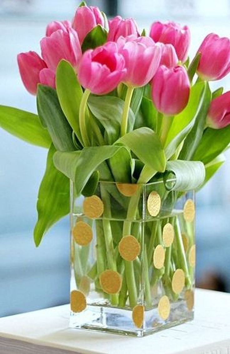Букет тюльпанов в вазе