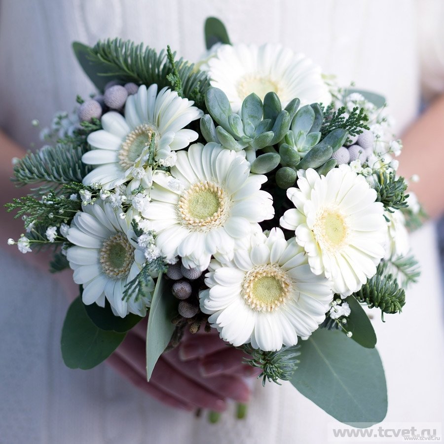 Букет невесты гипсофилы и хризантемы