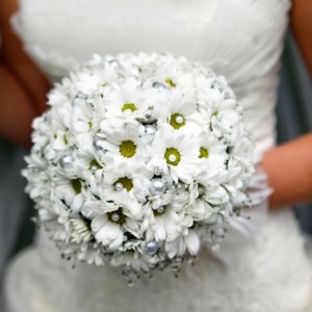 Гипсофила с хризантемами