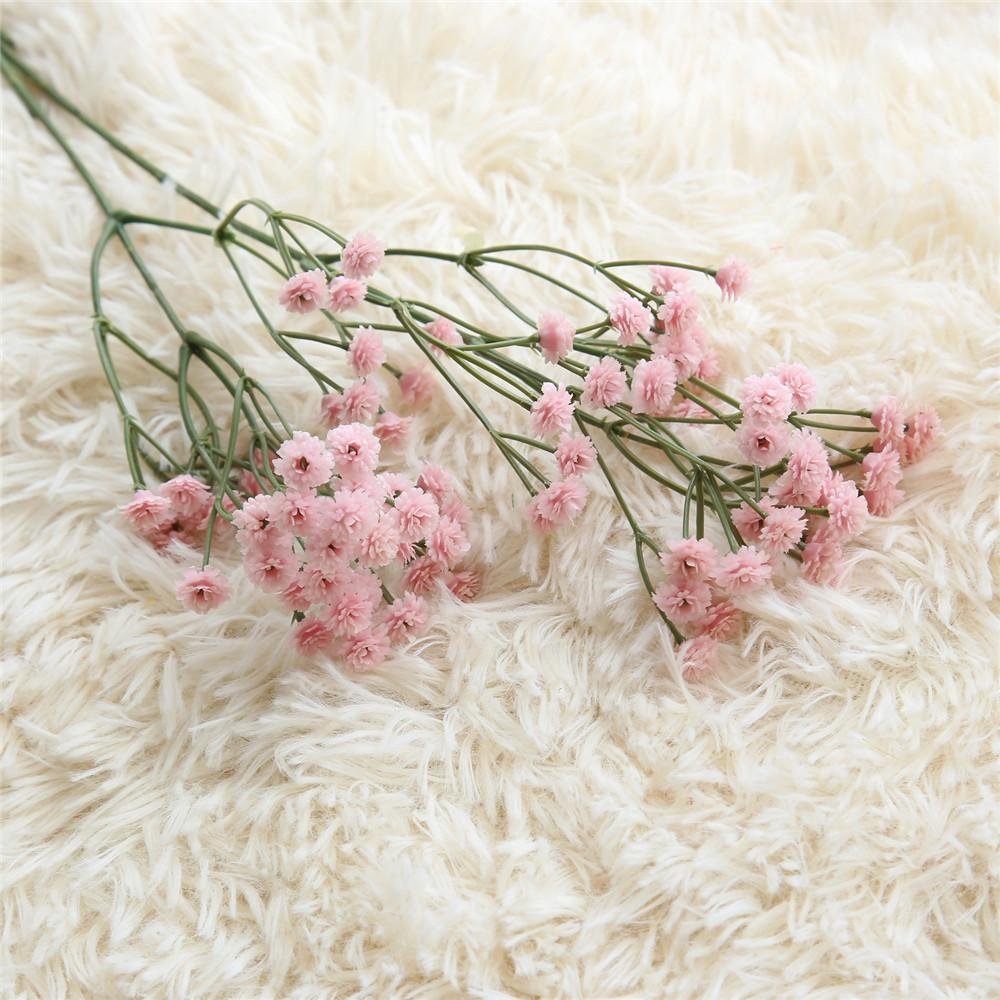 Букет гипсофилы в шляпной коробке