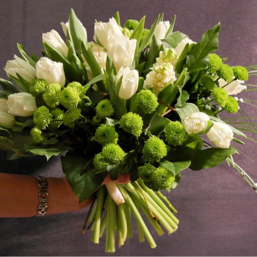 Тюльпаны с хризантемами букет