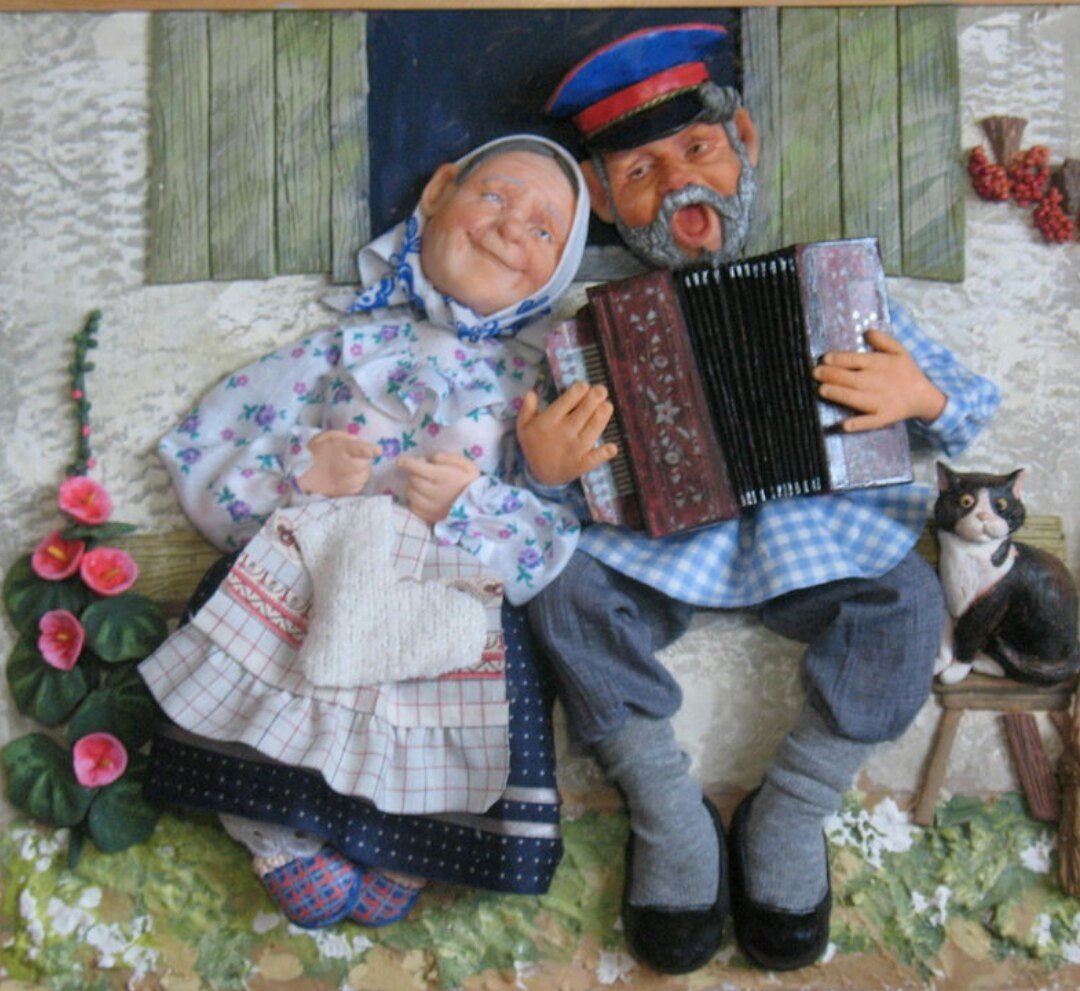 Старичок на завалинке