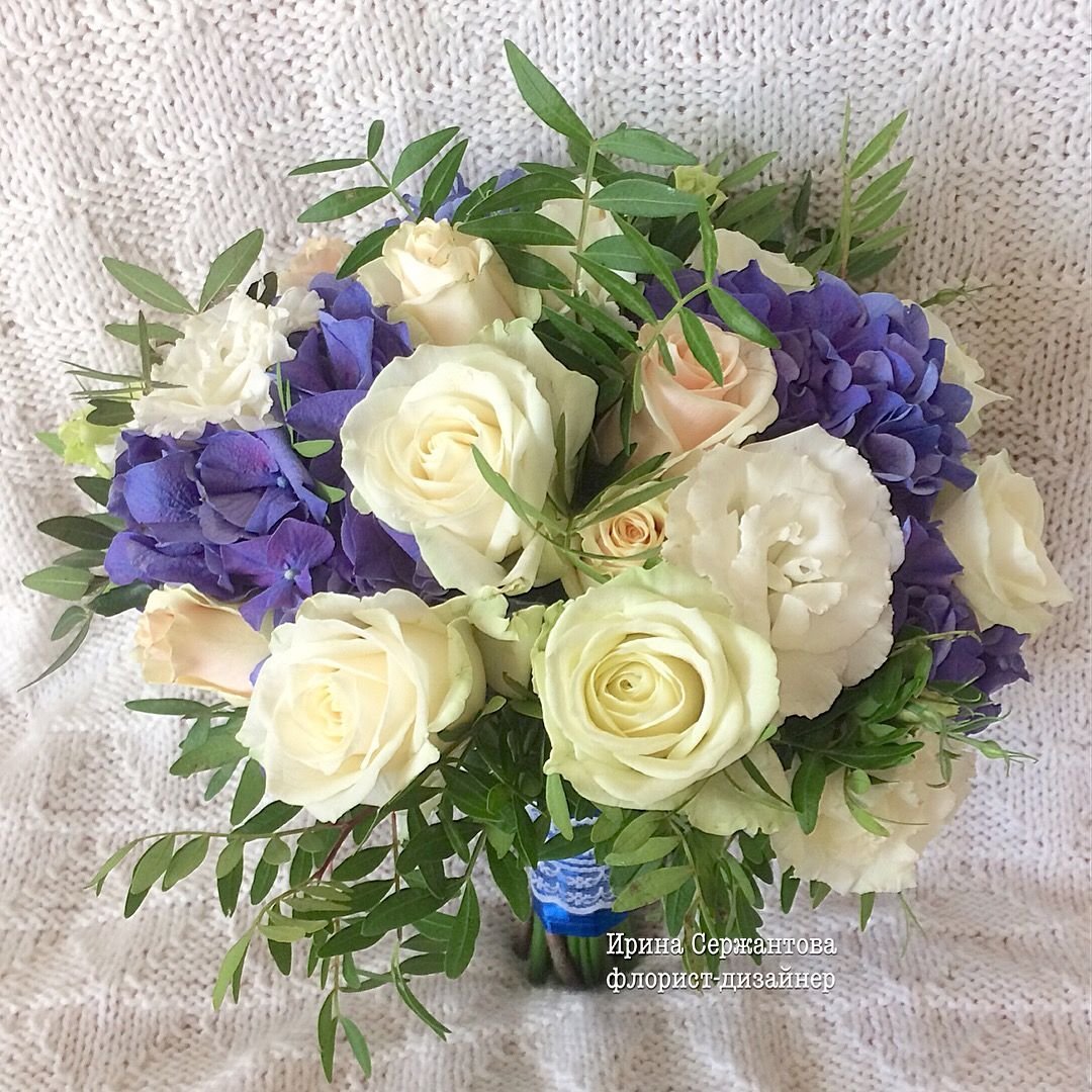 Эустома синяя букет невесты