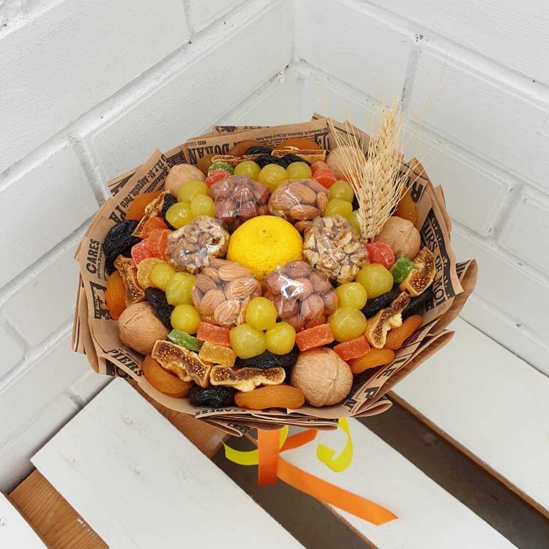 Букет из сухофруктов