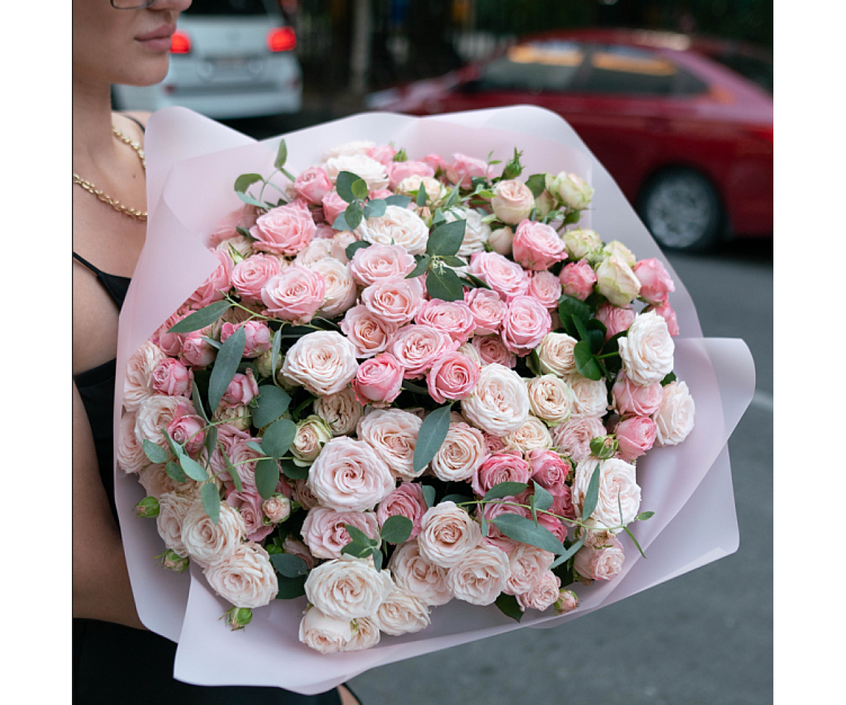 Цветы букет пионовидные розы