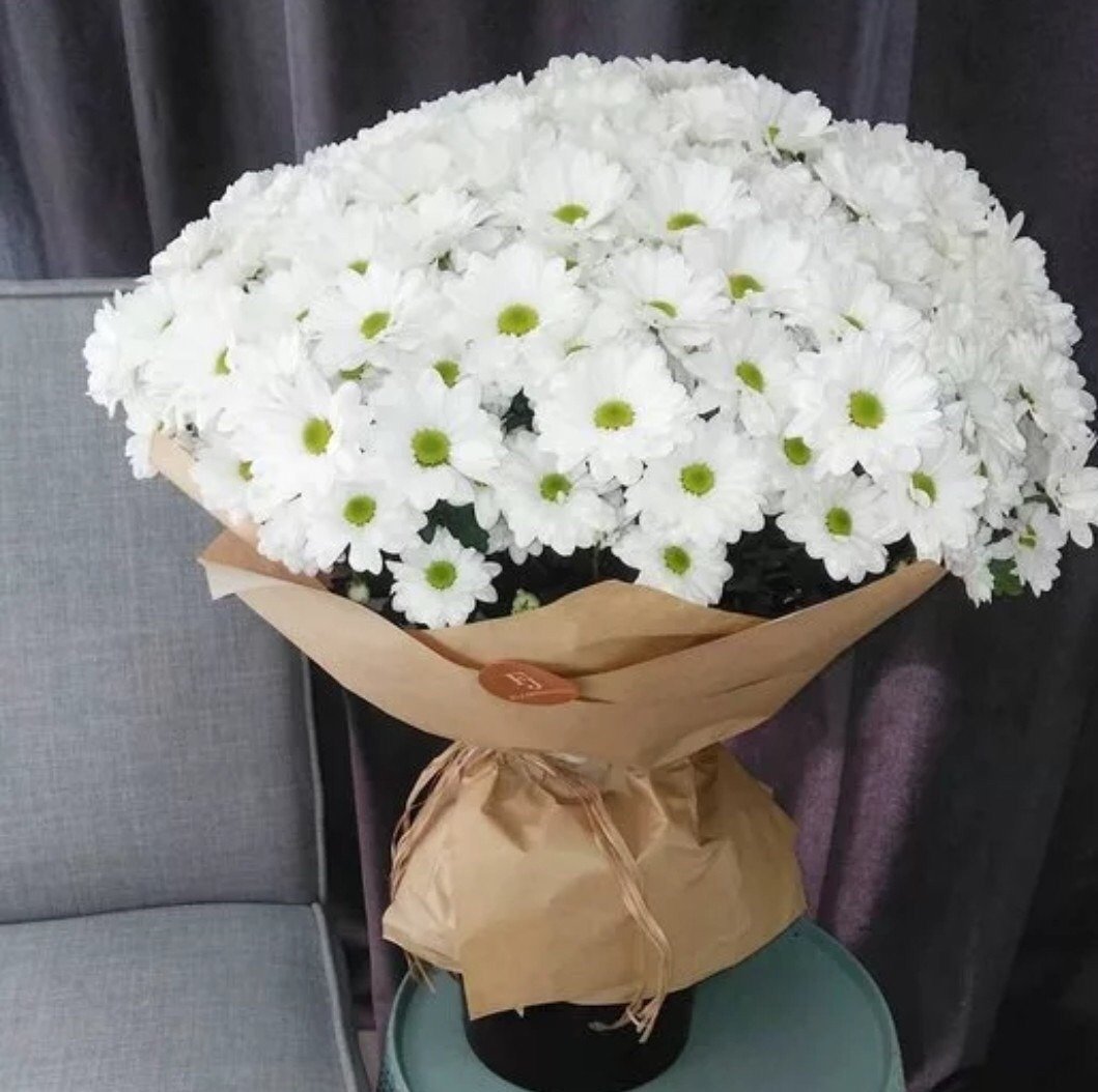 Букет из 11 хризантем