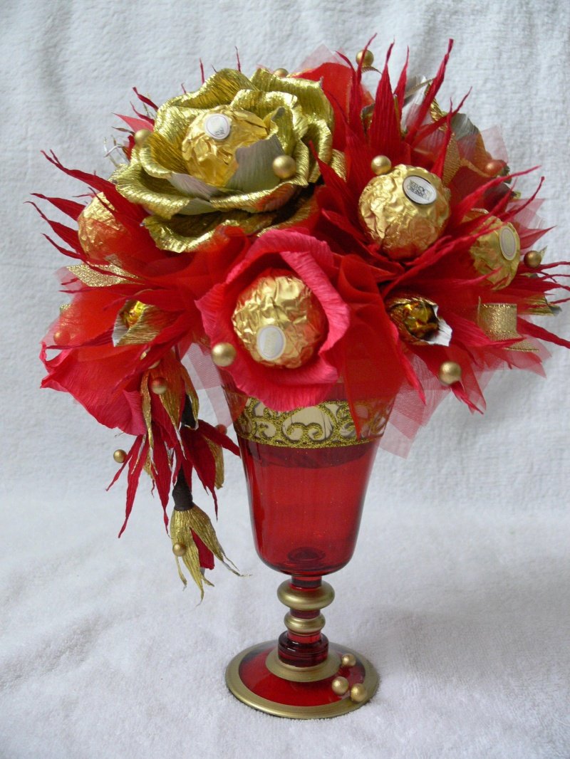 Конфетный букет в кружке