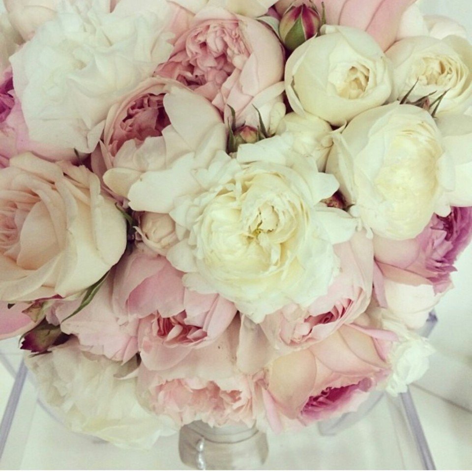 Букет с пионами