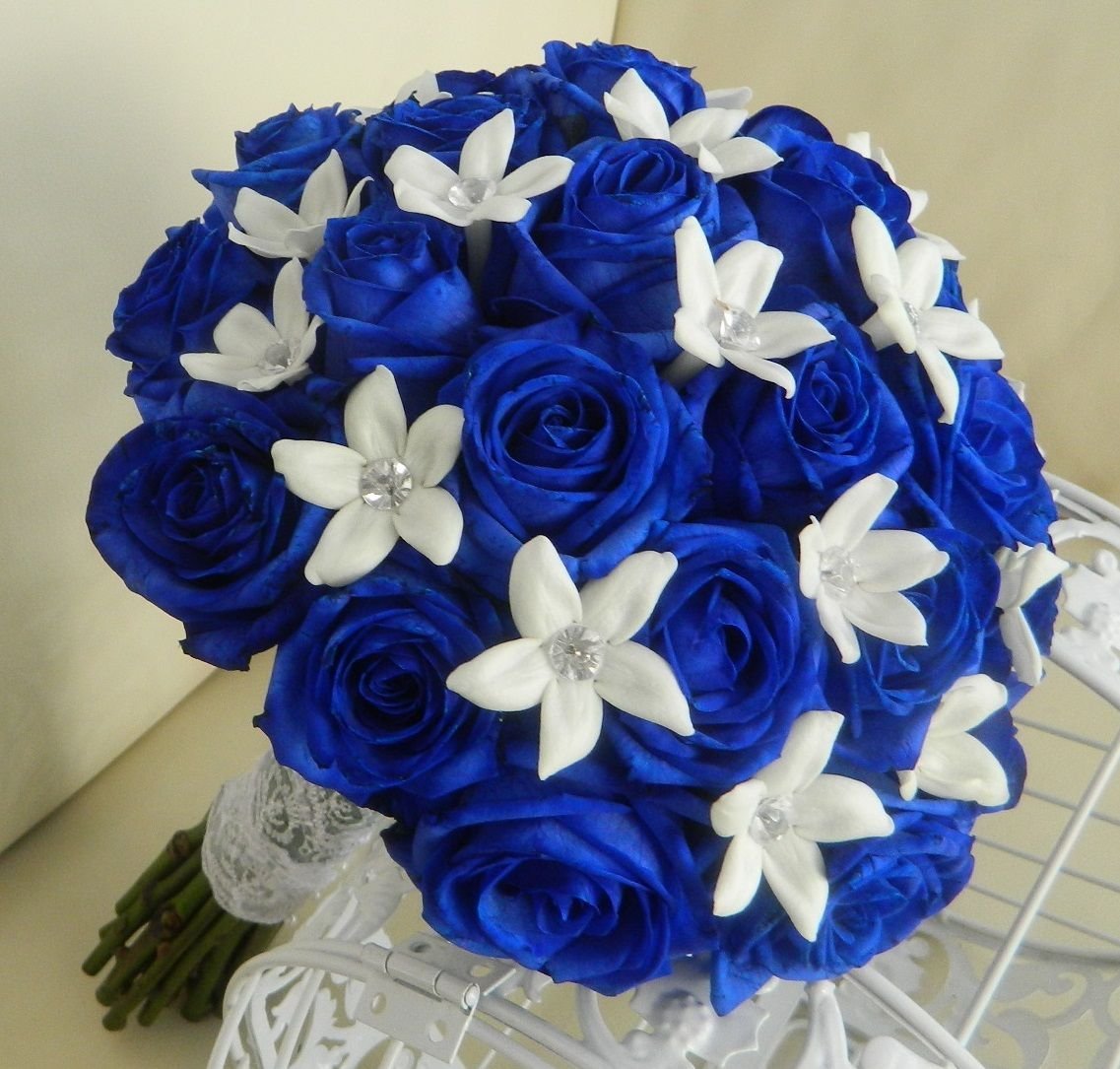 Букет невесты с синими хризантемами