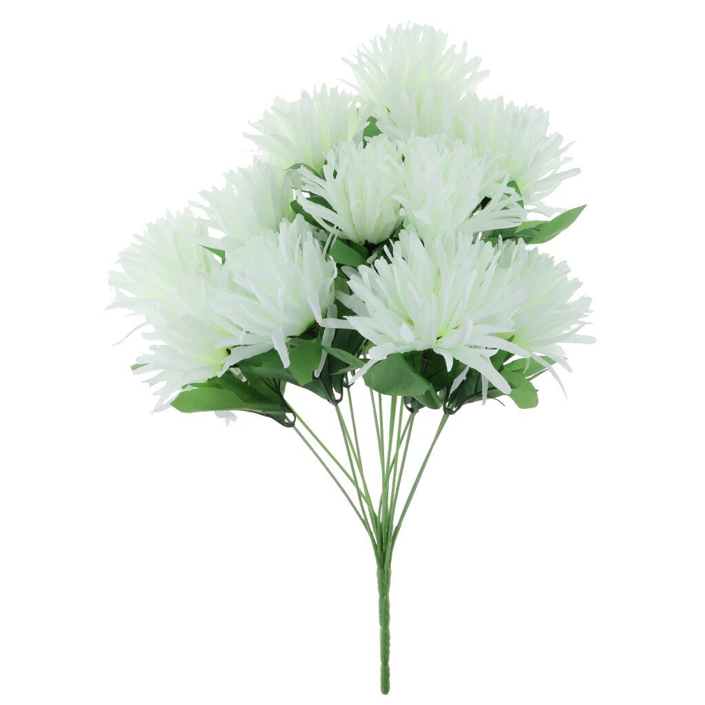 Искусственные букеты на кладбище