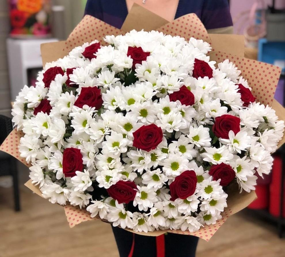 Букет "хризантемы и розы"