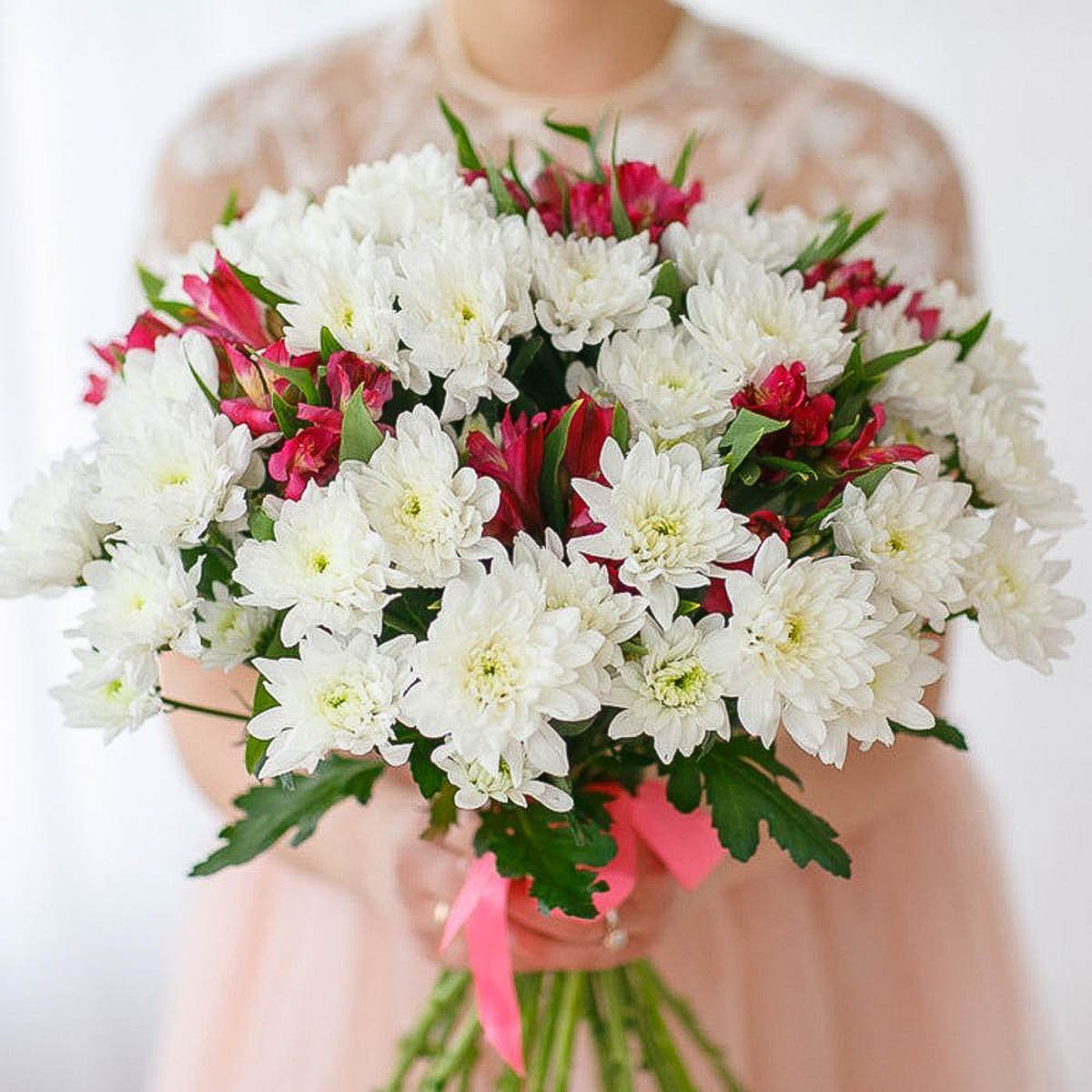 Хризантема кустовая белая Ромашка