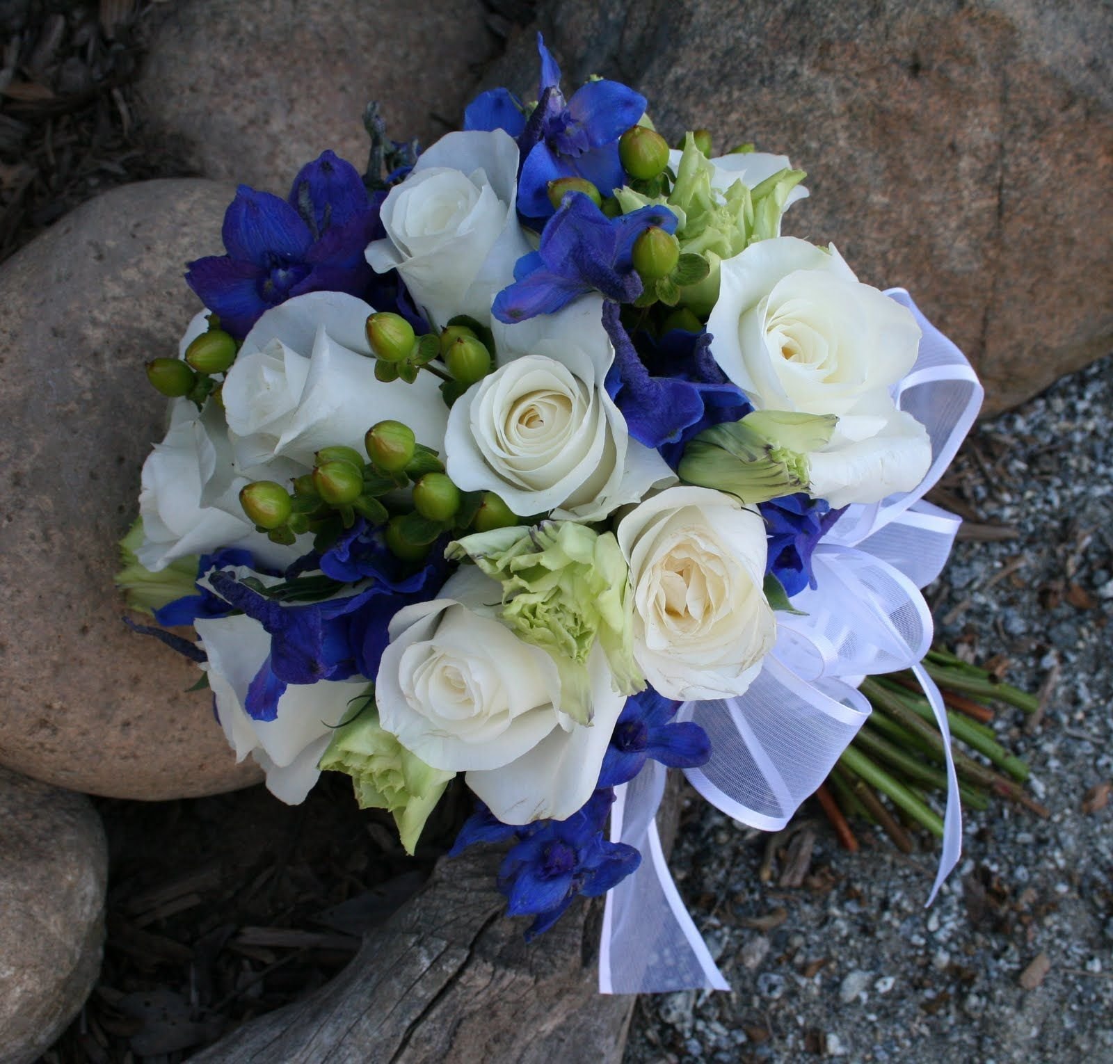 букет невесты в синем цвете фото