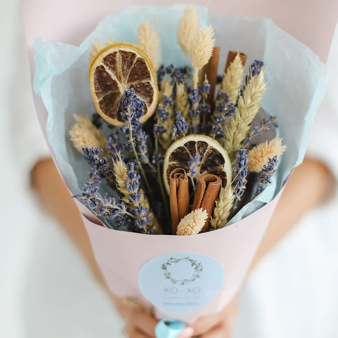 Букет в кофейном стакане