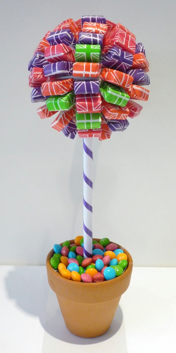 Букет из Чупа чупсов и киндеров