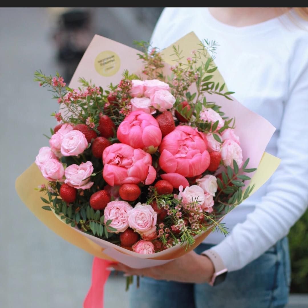 Букет из пионов