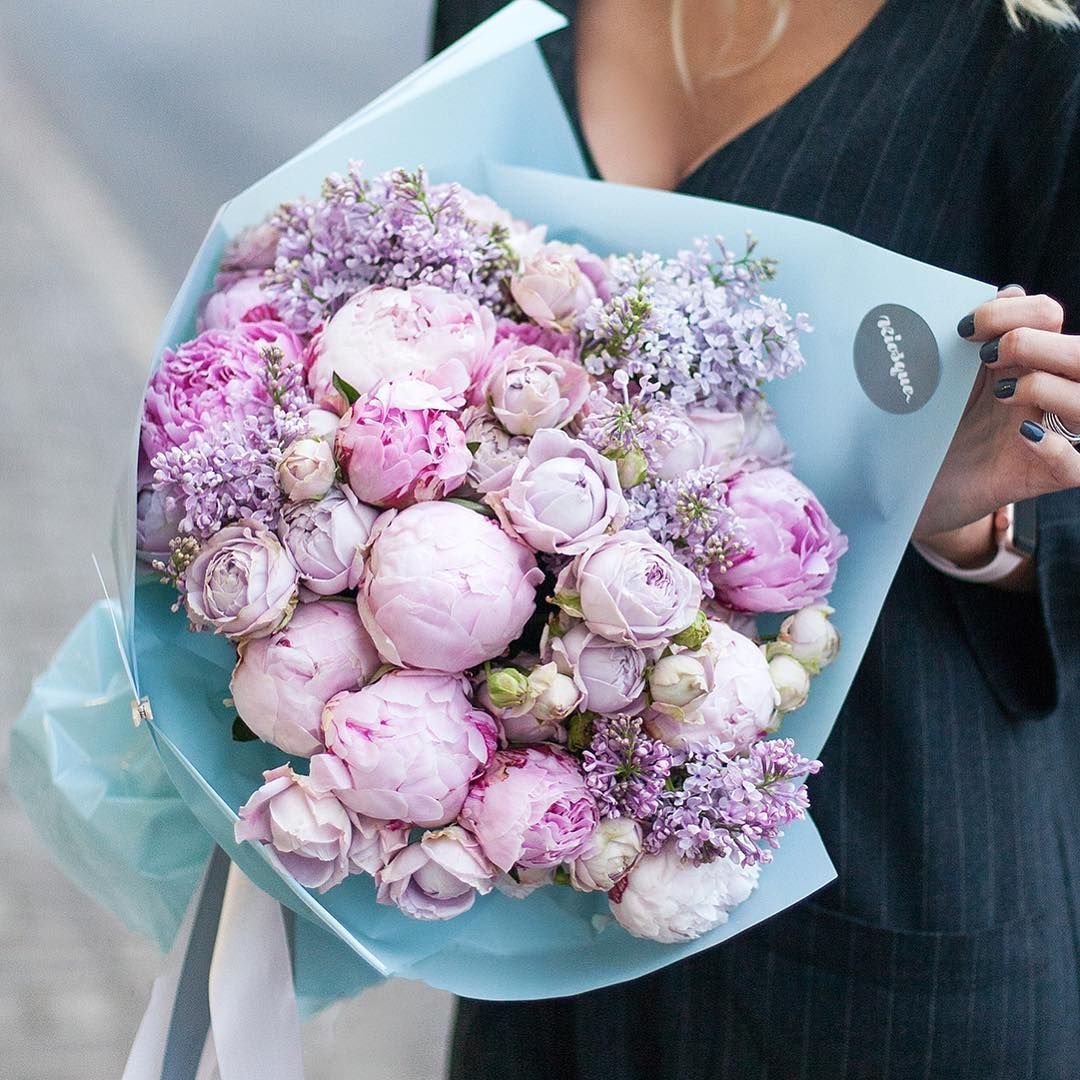 Свадебный букет гортензия и пионы