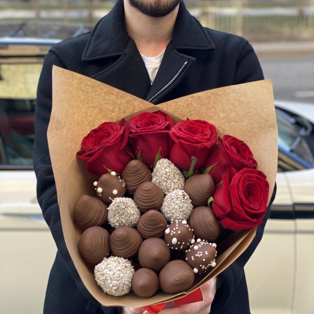 Мини букетик из клубники в шоколаде