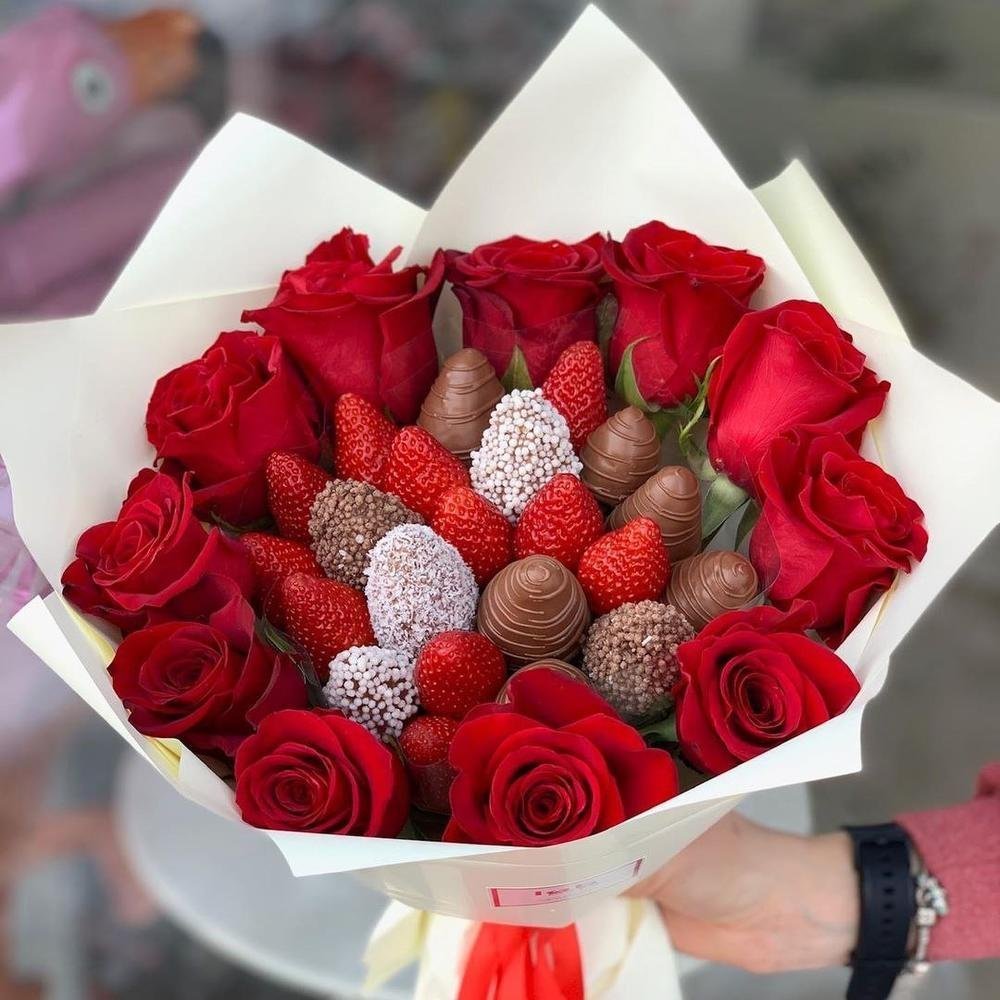 Клубника в шоколаде в коробке