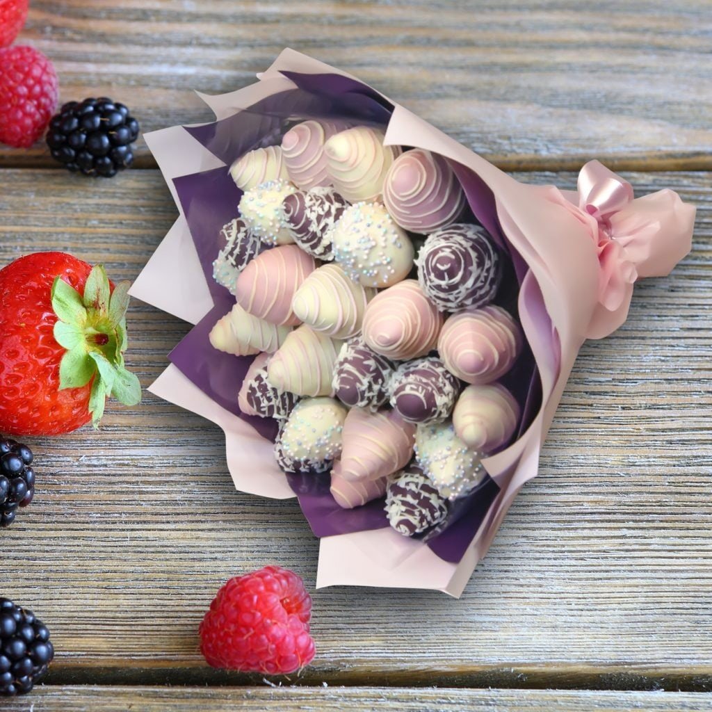 Клубника в шоколаде мужской букет