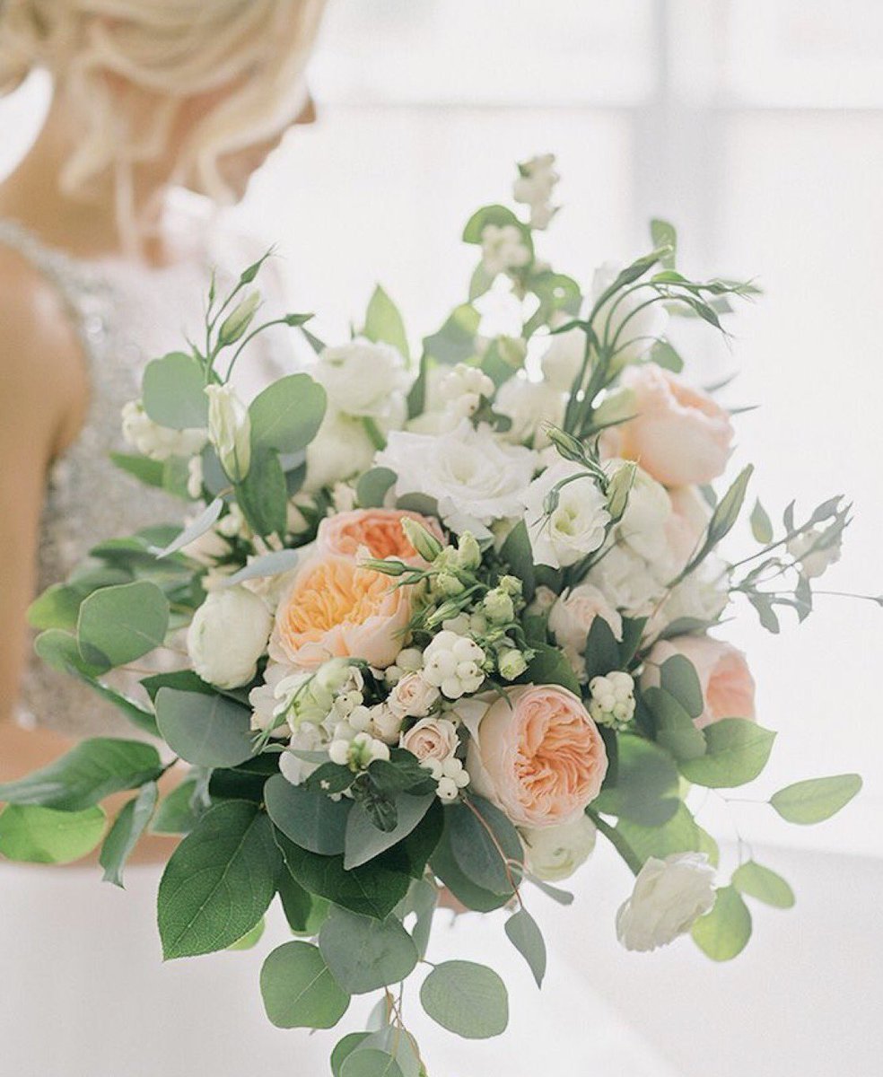 Букет невесты с гипсофилой